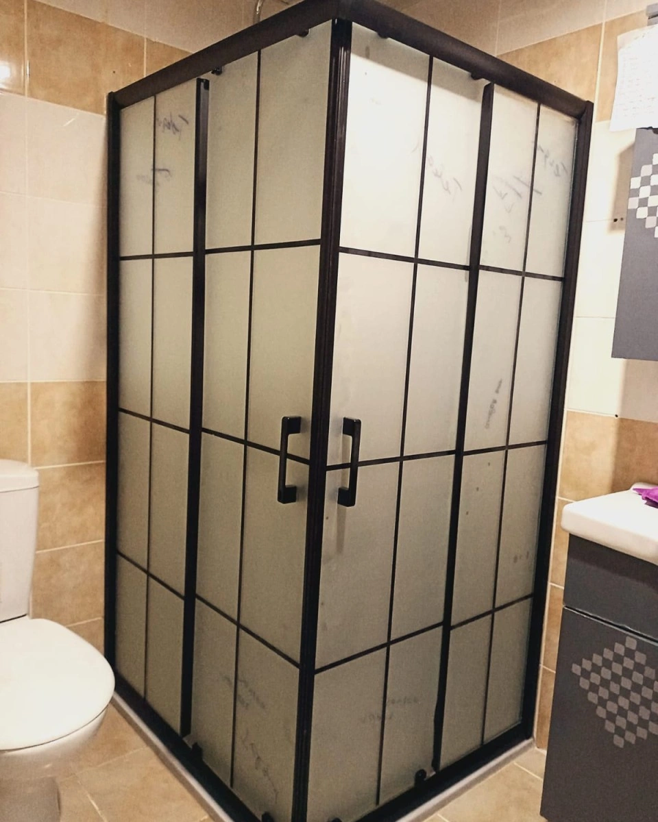 Pool Serisi Siyah Profilli Karolajlı Cam Duşakabin - Görsel 4